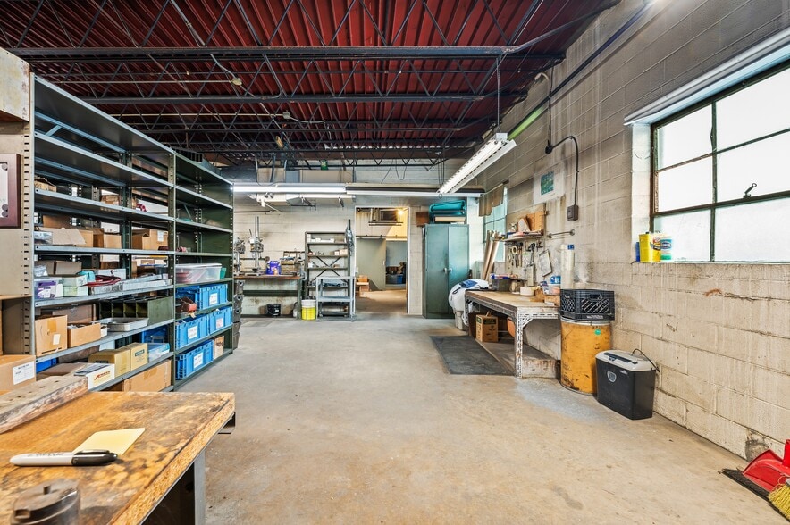 More Photos Of 2028 Washington Ave, Saint Joseph Warehouse For Sale