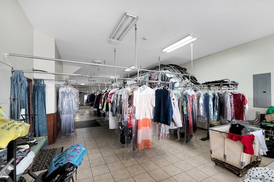 More Photos Of 2004 Bergenline Ave, Union City Apartments For Sale