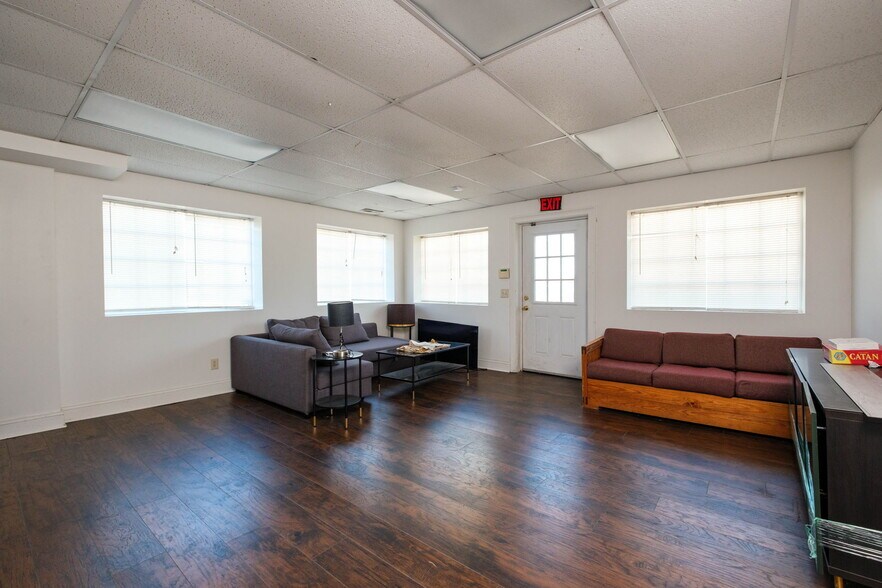 More Photos Of 1090 Virginia Ave, Harrisonburg Light Distribution For Sale