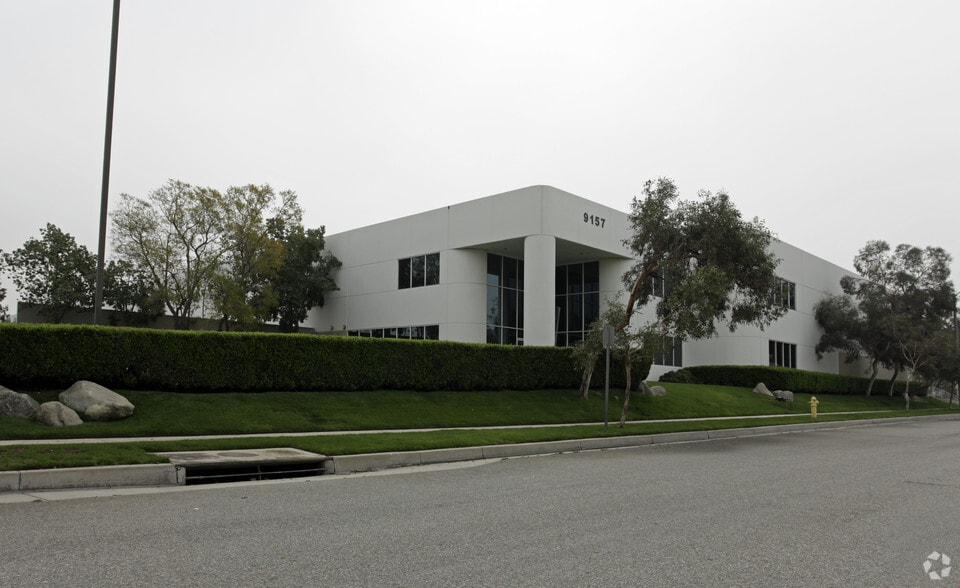 More Photos Of 9208 Charles Smith Ave, Rancho Cucamonga Warehouse For Lease