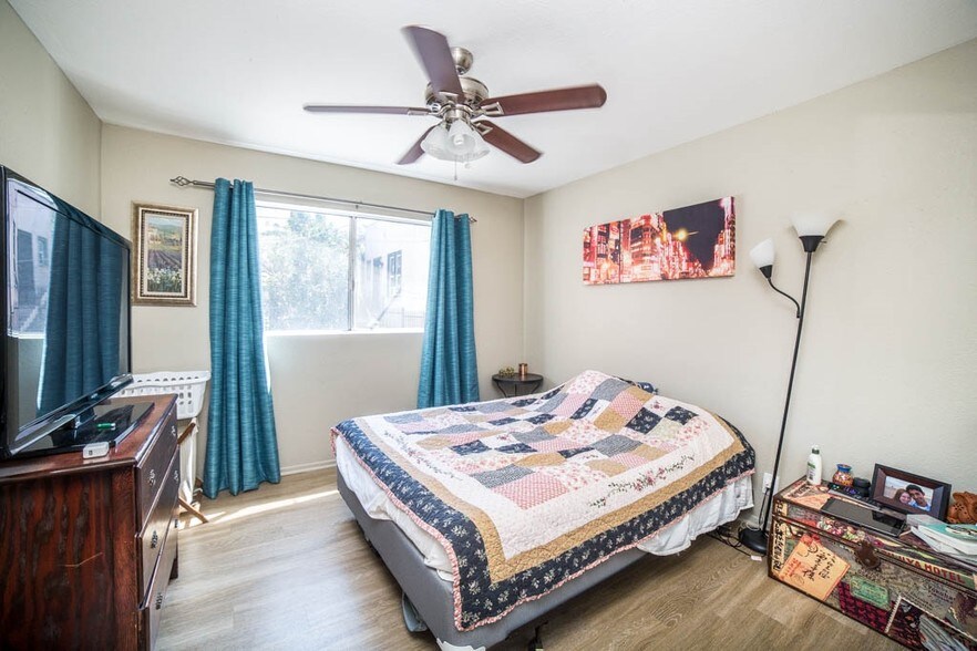 More Photos Of 140 S Westmoreland Ave, Los Angeles Apartments For Sale