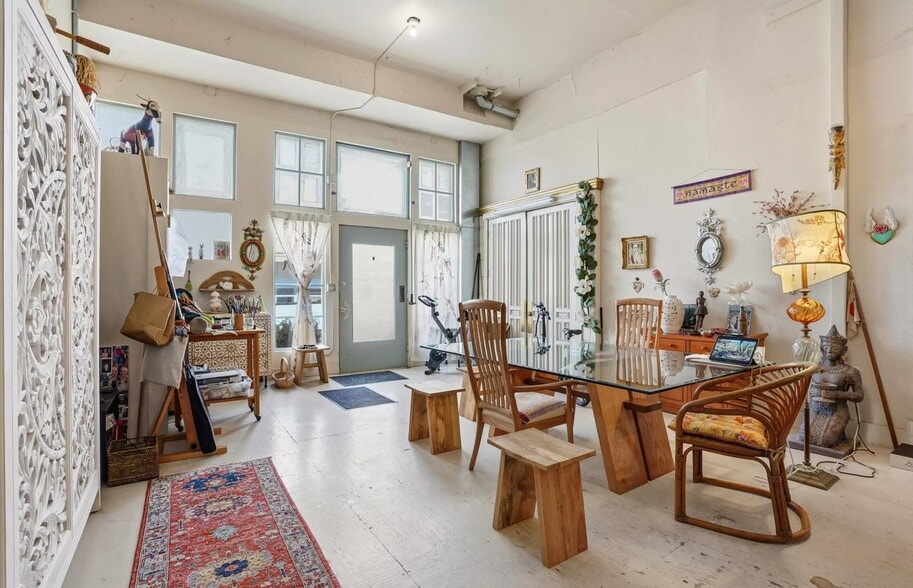 More Photos Of 733 Loring Ave, Crockett Apartments For Sale