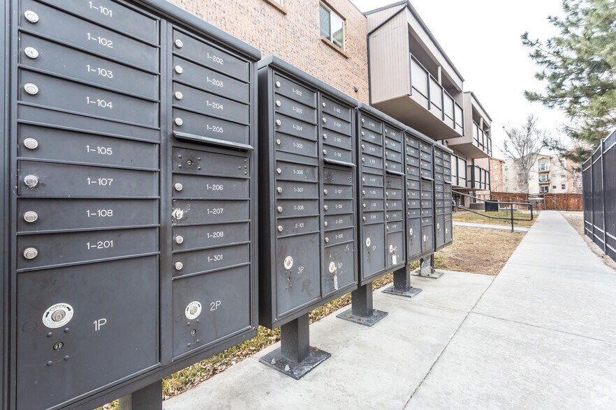 More Photos Of 1150 S Birch St, Denver Apartments For Sale