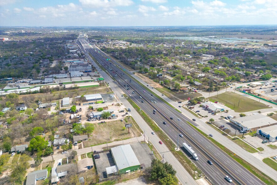 More Photos Of 1710 I-35 South Frontage Rd, San Marcos Land For Sale