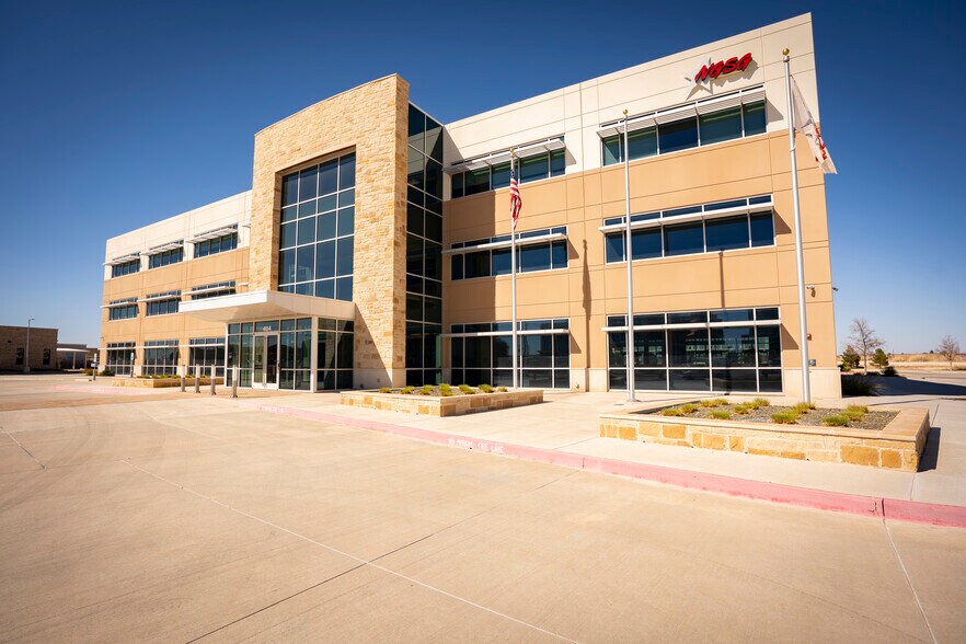 More Photos Of 404 Veterans Airpark Ln, Midland Office For Sale