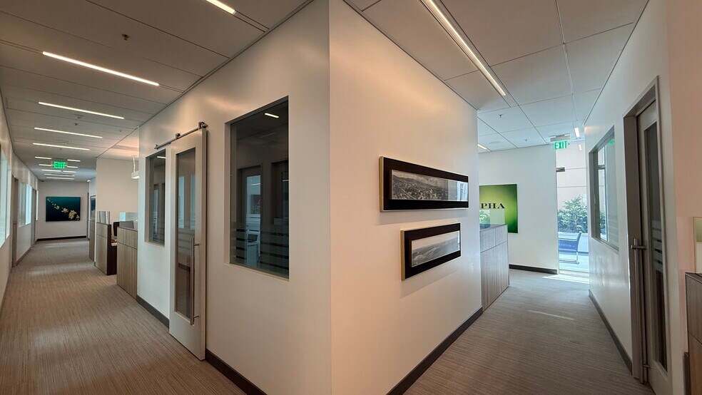 More Photos Of 243 N Canon Dr, Beverly Hills Office For Lease