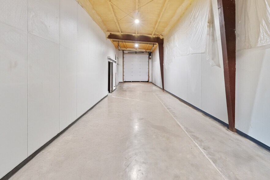 More Photos Of 4200 W Mile 3 Rd, Mission Food Processing For Sale