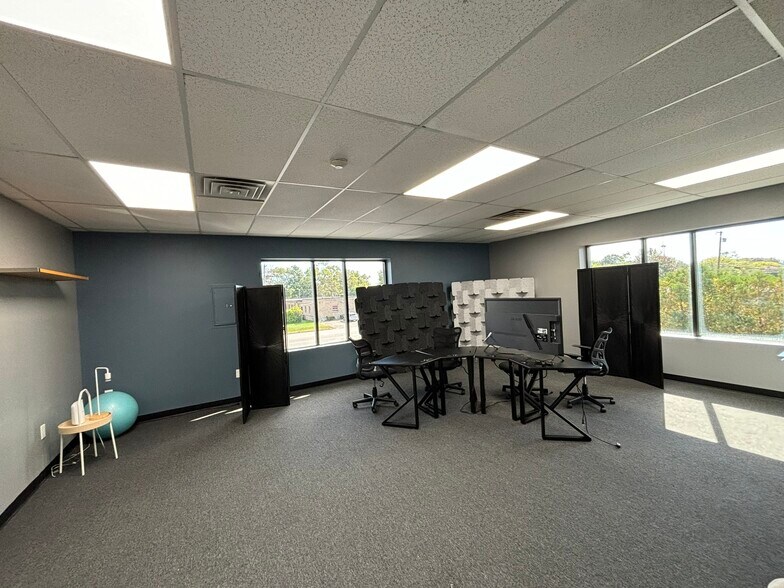 More Photos Of 120 Amaral St, East Providence Office For Lease