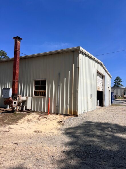 More Photos Of 3619 Murdocksville Rd, West End Flex For Sale