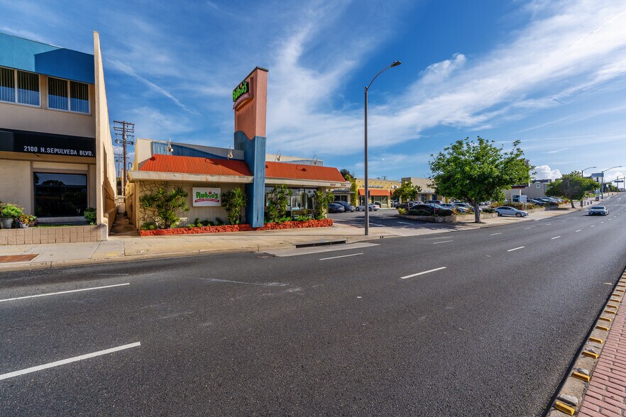 More Photos Of 2000-2008 N Sepulveda Blvd, Manhattan Beach Freestanding For Lease