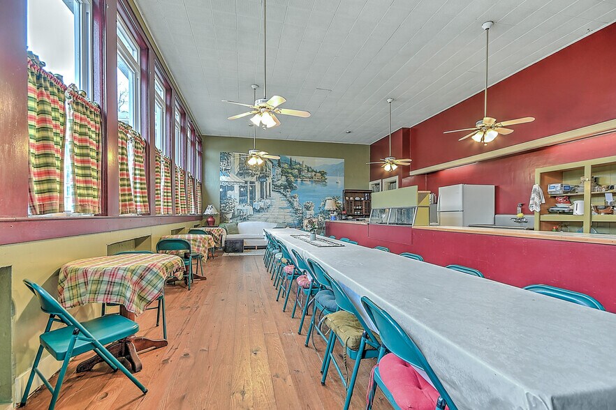 More Photos Of 19407 Bethel Rd, Abingdon Flex For Sale