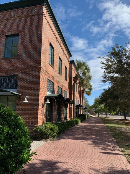 More Photos Of 900 Island Park Dr, Charleston Office For Lease