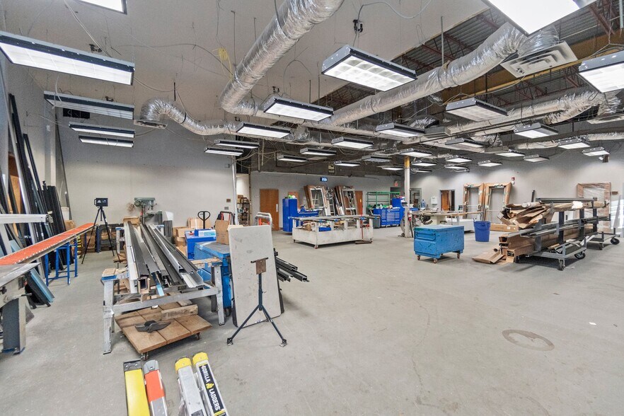 More Photos Of 6 Raritan Rd, Oakland Warehouse For Sale