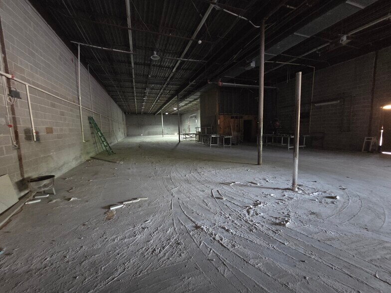 More Photos Of 13572 TX-249, Houston Industrial For Lease