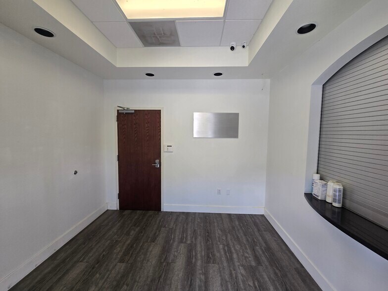 More Photos Of 1351 Sawgrass Corporate Pky, Sunrise Loft Creative Space For Lease