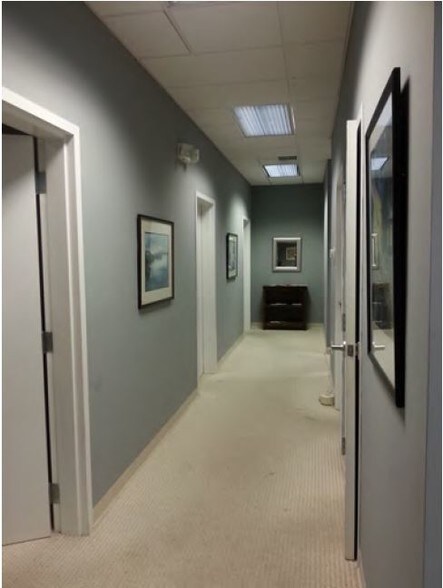 More Photos Of 309 Wingo Way, Mount Pleasant Office For Lease