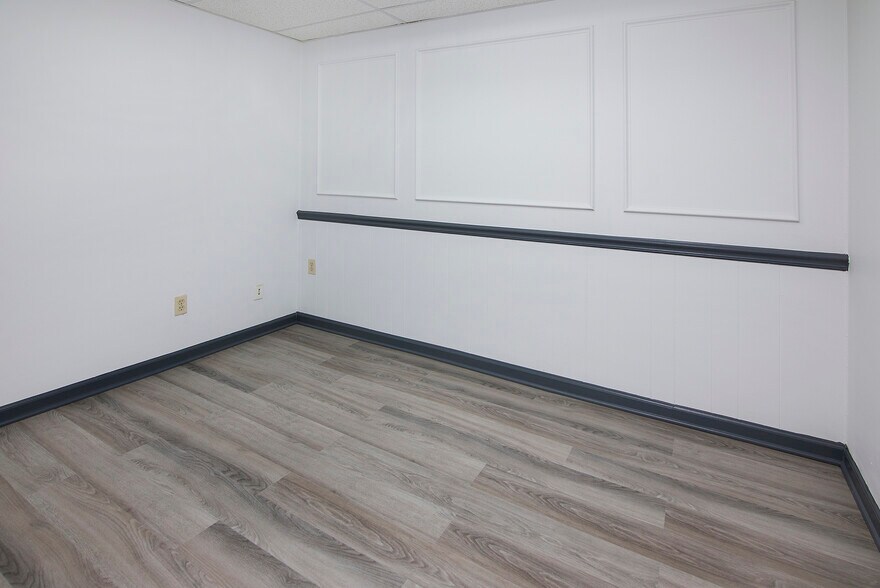 More Photos Of 318 S South St, Gastonia Office For Lease