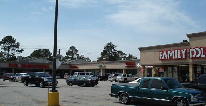 More Photos Of 500-548 Normandy St, Houston Storefront For Lease