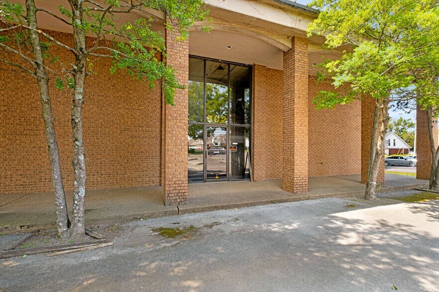 More Photos Of 802 S Church St, Murfreesboro Industrial For Lease