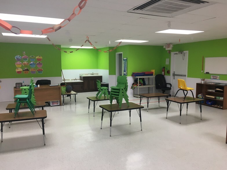 More Photos Of 21950 Kingsland Blvd, Katy Daycare Center For Lease