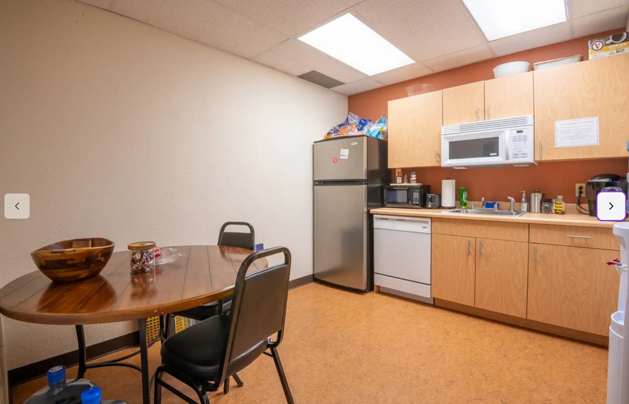 More Photos Of 435 Saint Michaels Drive, Santa Fe Medical For Lease