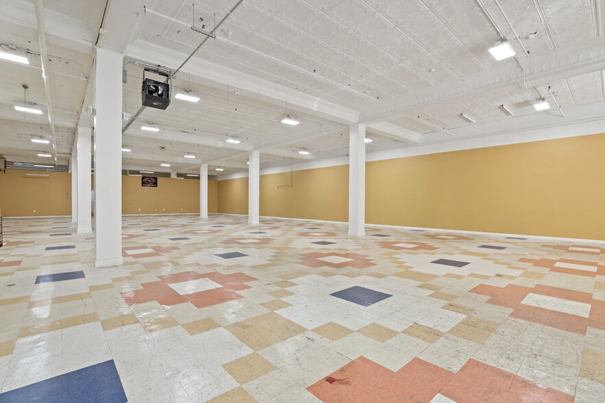 More Photos Of 251-255 S Main St, Fall River Office For Lease