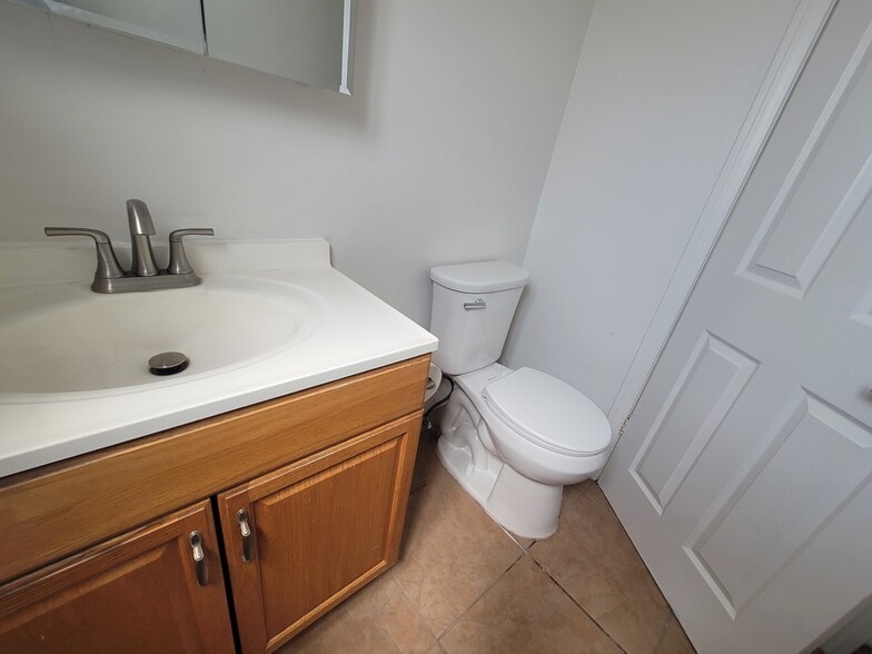 More Photos Of 8440 Garvey Ave, Rosemead Freestanding For Lease