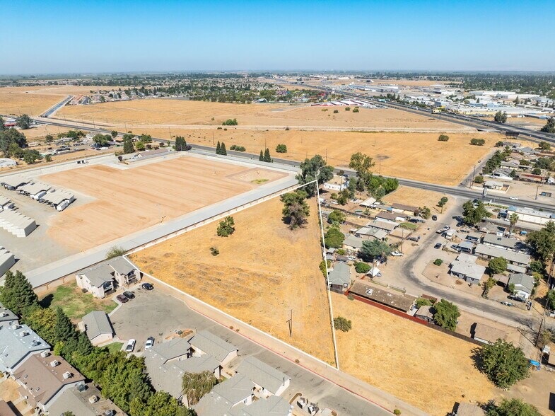 More Photos Of 5595 W Shaw Ave, Fresno Land For Sale