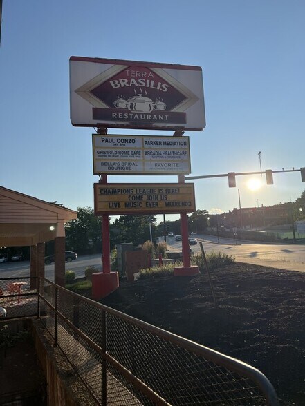 More Photos Of 480 Shrewsbury St, Worcester Restaurant For Lease