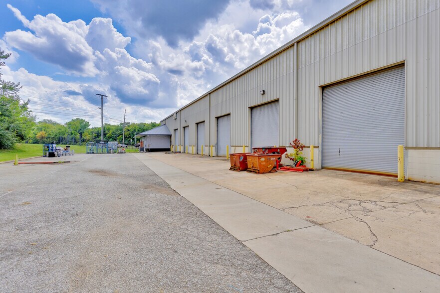 More Photos Of 2005 Riverside Dr, Chattanooga Industrial For Lease