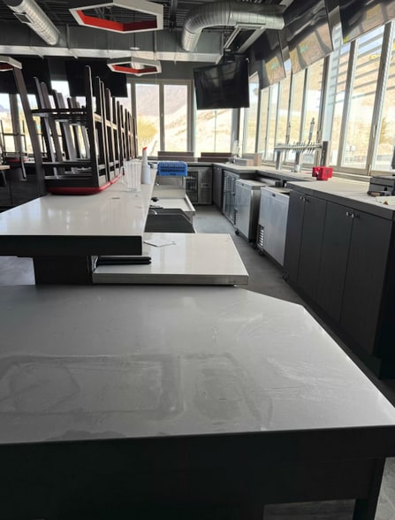 More Photos Of 340 Vin Rambla, El Paso Restaurant For Lease