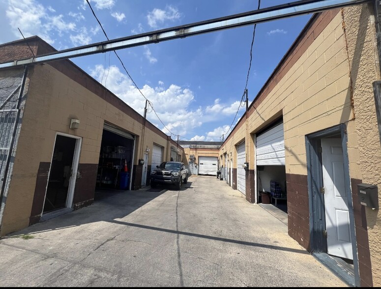 Primary Photo Of 1211-1221 E Passyunk Ave, Philadelphia Auto Repair For Lease