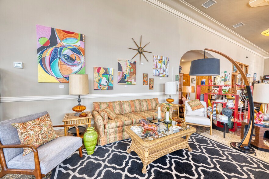 More Photos Of 223 Commerce St, Kingsport Storefront For Sale