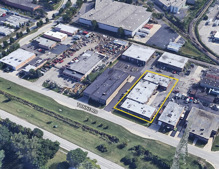 Primary Photo Of 1451 Tonne Rd, Elk Grove Village Warehouse For Lease