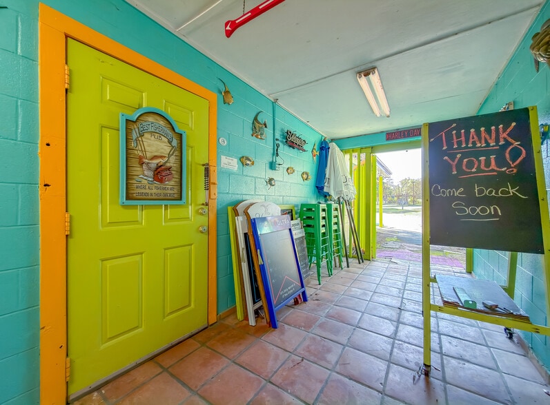 More Photos Of 4806 Jackson Cove Rd, Tallahassee Restaurant For Sale