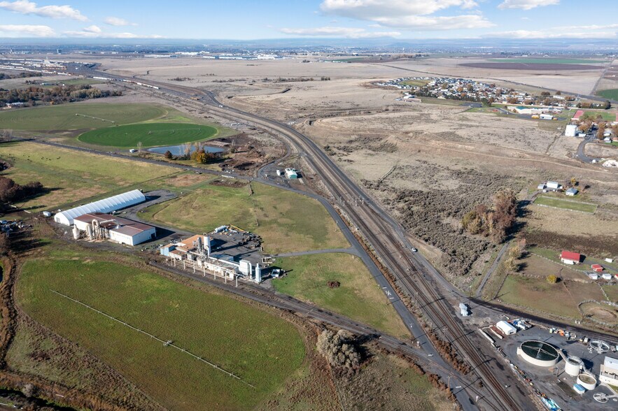 More Photos Of 405 Hoosier, Stanfield Food Processing For Lease