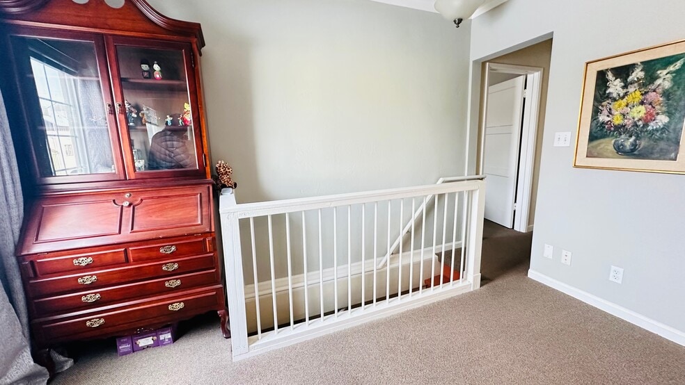 More Photos Of 2809-2815 Macdonald Ave, Richmond Office For Sale