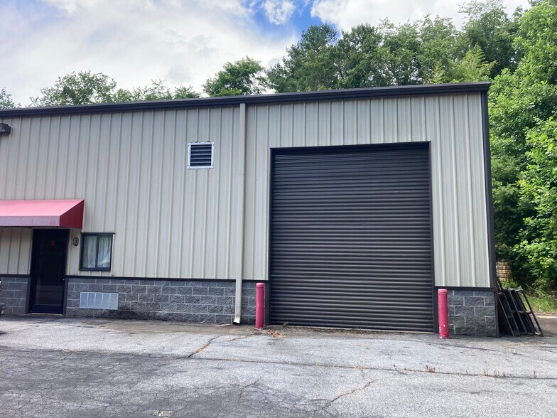 More Photos Of 6424 Boyleston Hwy, Mills River Light Manufacturing For Sale