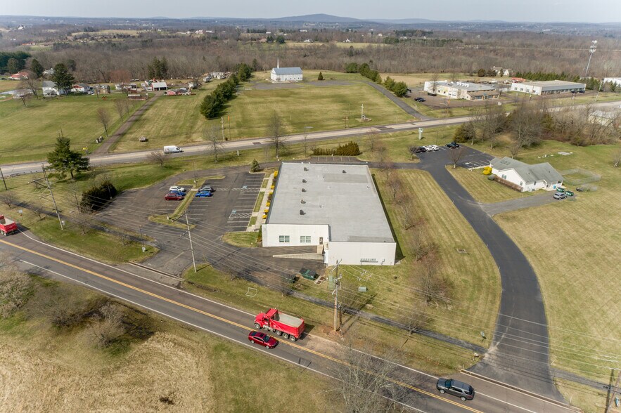 More Photos Of 1806 Deep Run Rd, Pipersville Industrial For Lease