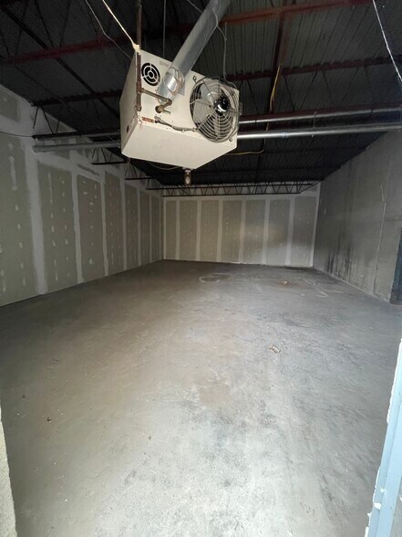 More Photos Of 591 Middle Tpke, Storrs Mansfield Unknown For Lease