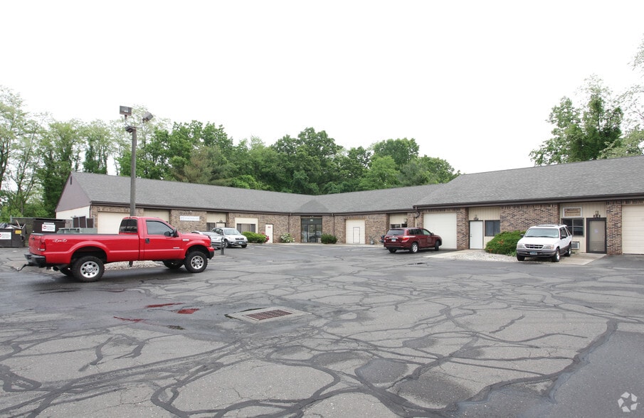 More Photos Of 400 Chapel Rd, South Windsor Light Manufacturing For Sale