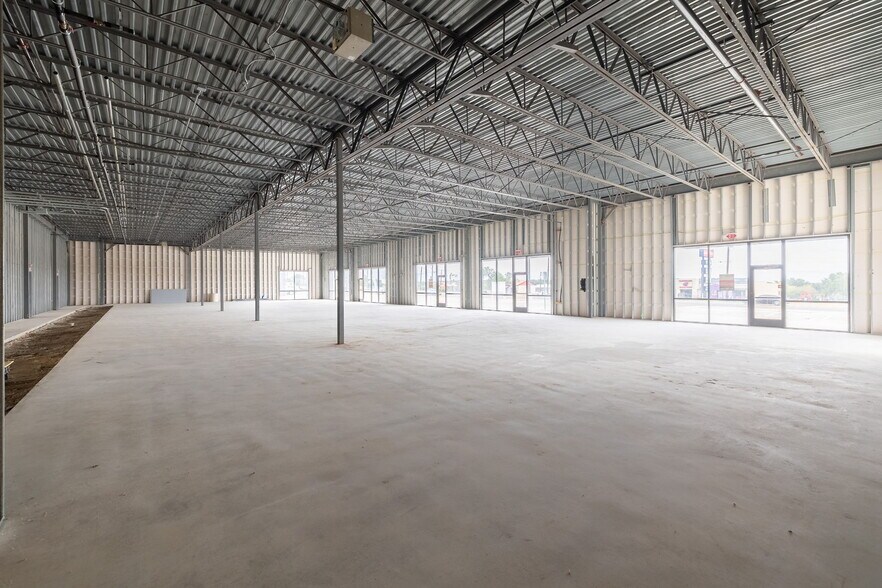 More Photos Of 9179 FM 78, Converse Storefront For Lease