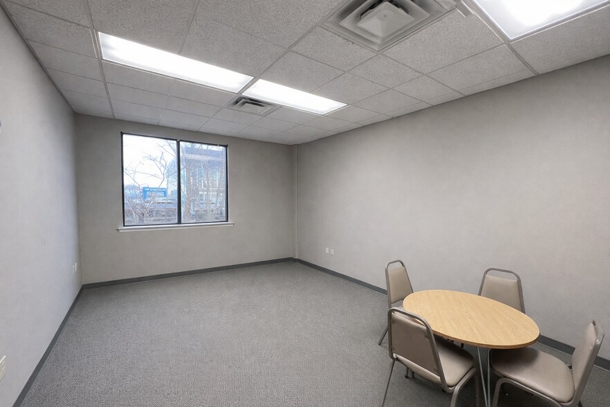 More Photos Of 37 Sandstone Cir, Jackson Medical For Lease