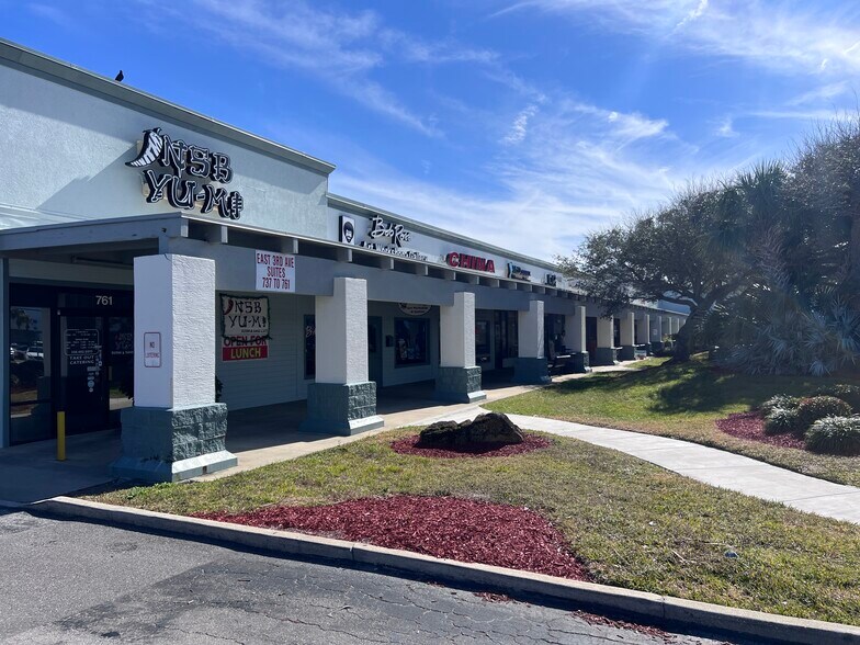 More Photos Of 709 E 3rd Ave, New Smyrna Beach Unknown For Lease