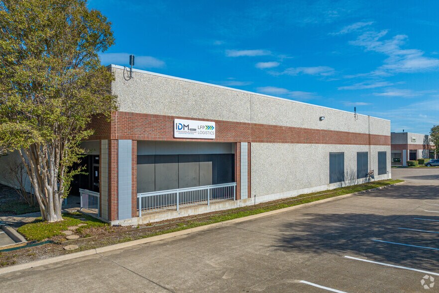 Primary Photo Of 10410-10430 Vista Park Rd, Dallas Unknown For Lease