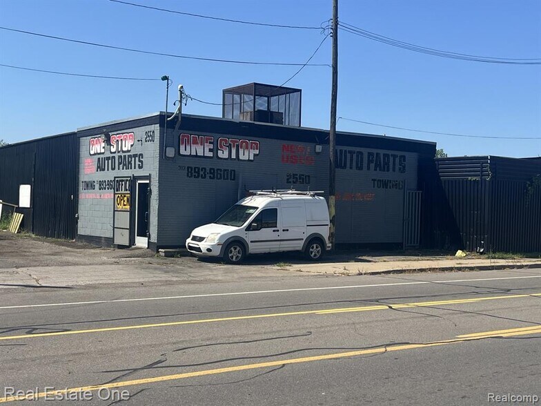 Primary Photo Of 2550 E McNichols Rd, Detroit Landfill For Sale