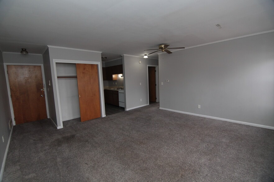 More Photos Of 1524 38th St, Rock Island Office Residential For Sale