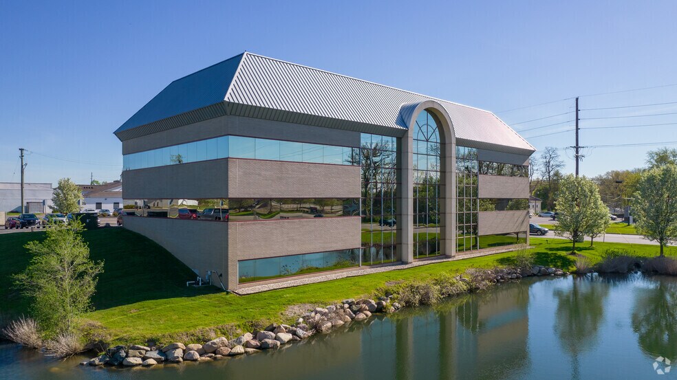 More Photos Of 2630 Union Lake Rd, Commerce Township Medical For Lease