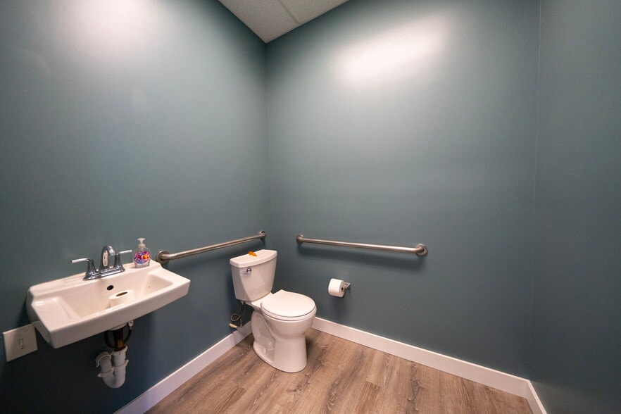 More Photos Of 6640 Taylor Rd, Punta Gorda Light Distribution For Lease