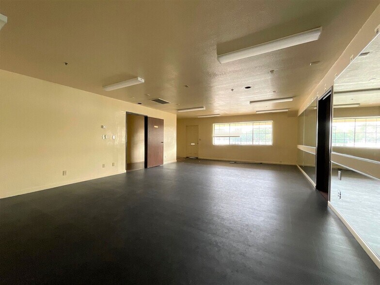 More Photos Of 3553 Castro Valley Blvd, Castro Valley Office For Sale